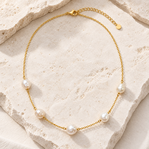 Offset Pearl Line Necklace