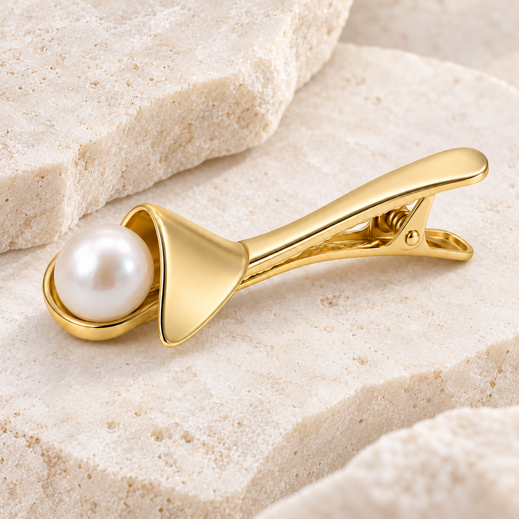 Pearl Fold Collar Clip
